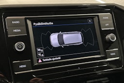 harmaa Volkswagen Passat 2023 kuva 27.