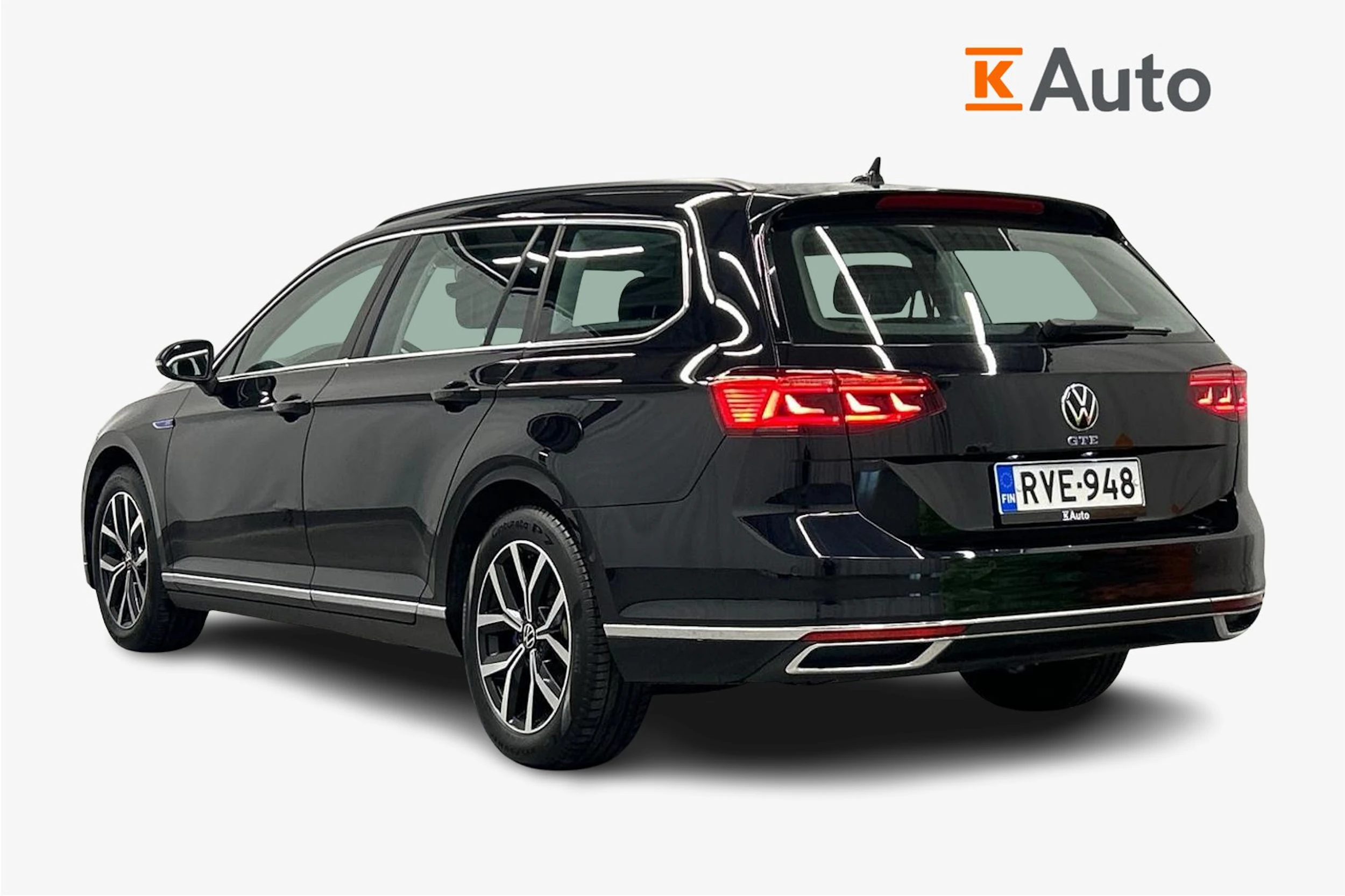 musta Volkswagen Passat 2023 kuva 2.