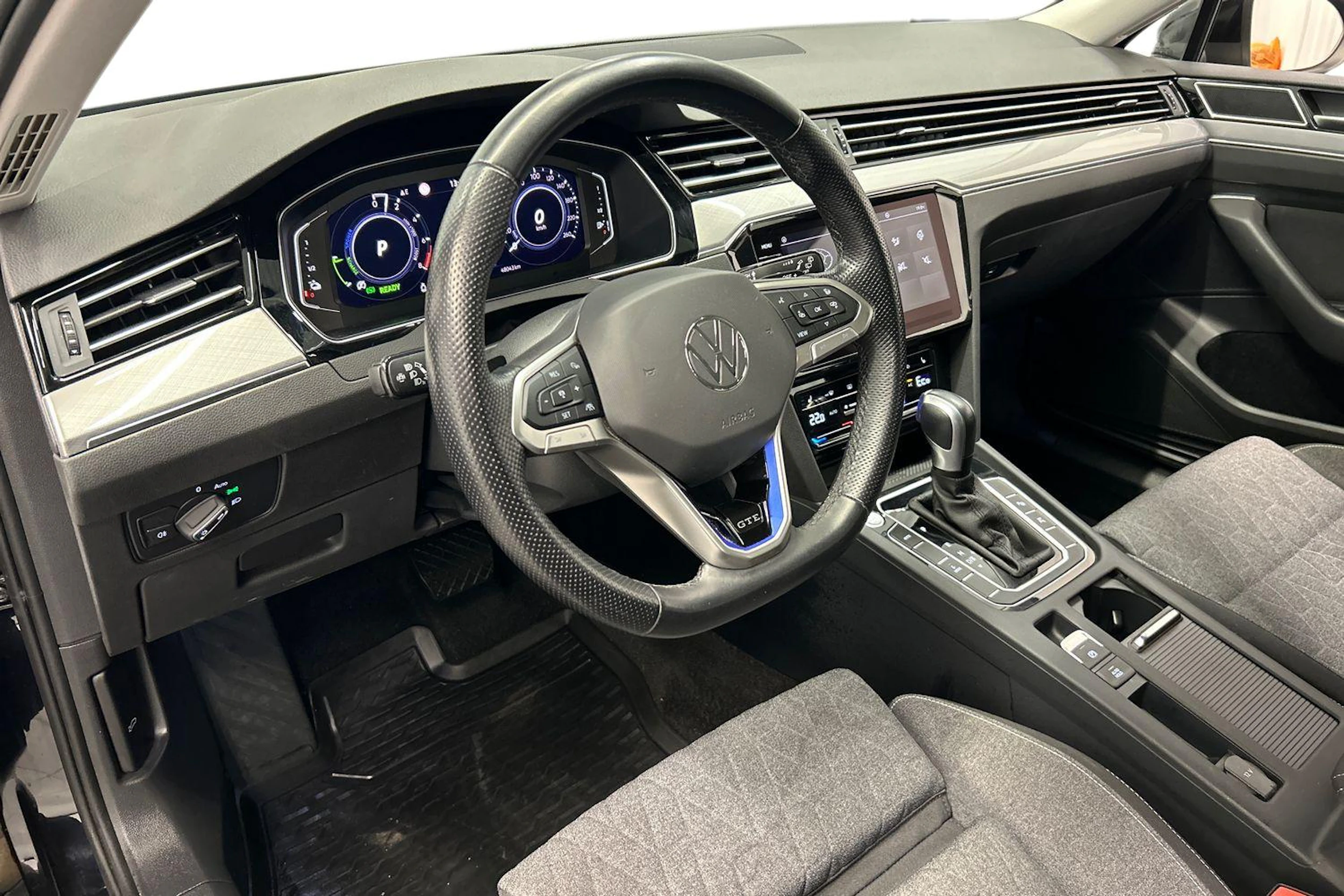 musta Volkswagen Passat 2023 kuva 6.