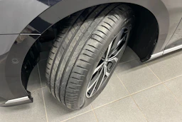 musta Volkswagen Passat 2023 kuva 10.