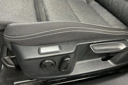 musta Volkswagen Passat 2023 kuva 15.