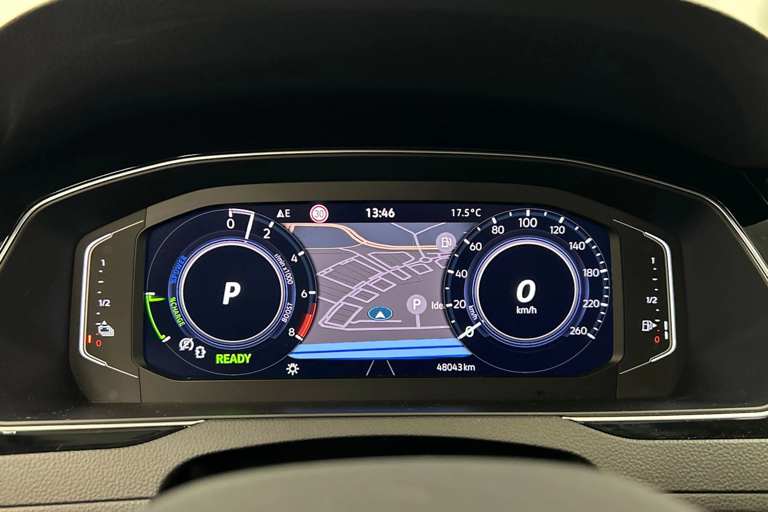 musta Volkswagen Passat 2023 kuva 16.