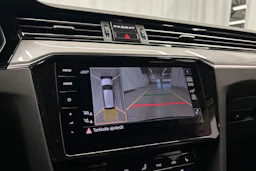 musta Volkswagen Passat 2023 kuva 23.
