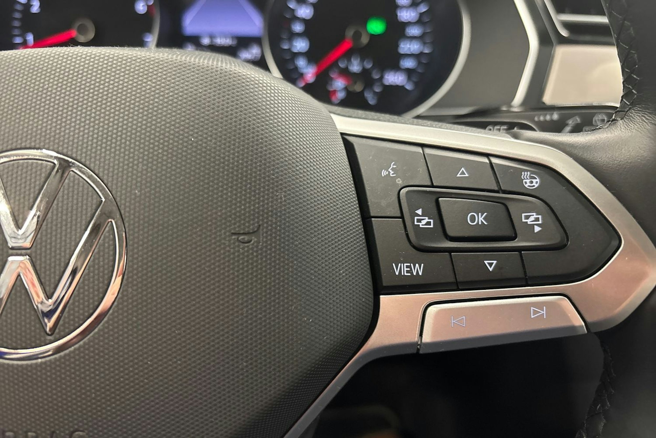 sininen Volkswagen Passat 2023 kuva 15.