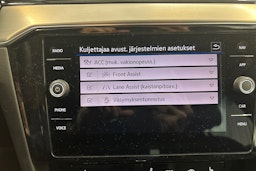 sininen Volkswagen Passat 2023 kuva 17.