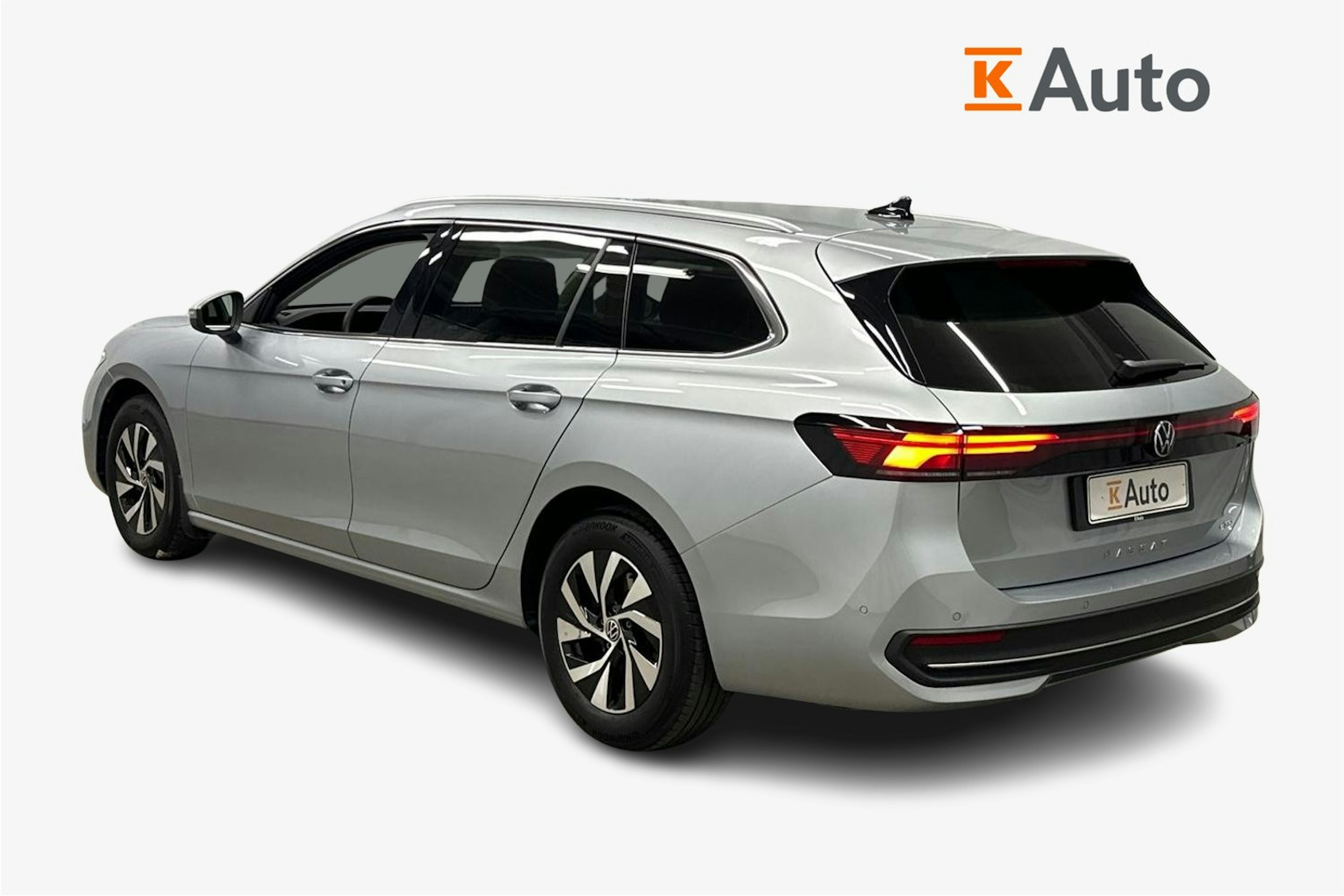 hopea Volkswagen Passat 2024 kuva 2.