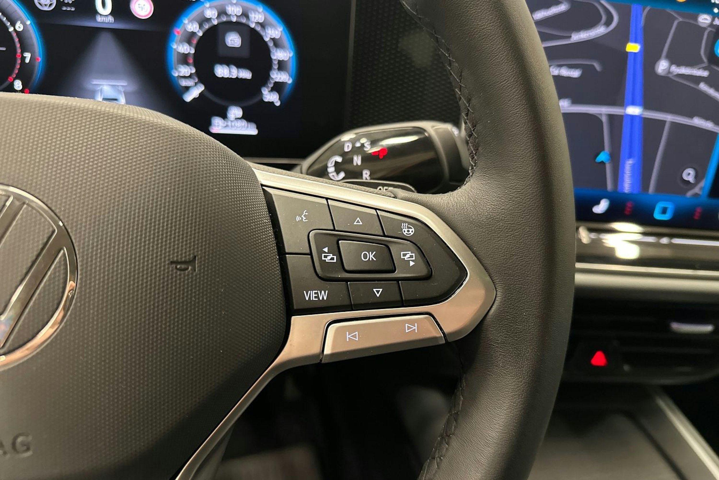 hopea Volkswagen Passat 2024 kuva 15.
