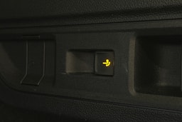 hopea Volkswagen Passat 2024 kuva 15.