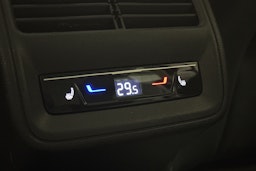 hopea Volkswagen Passat 2024 kuva 16.