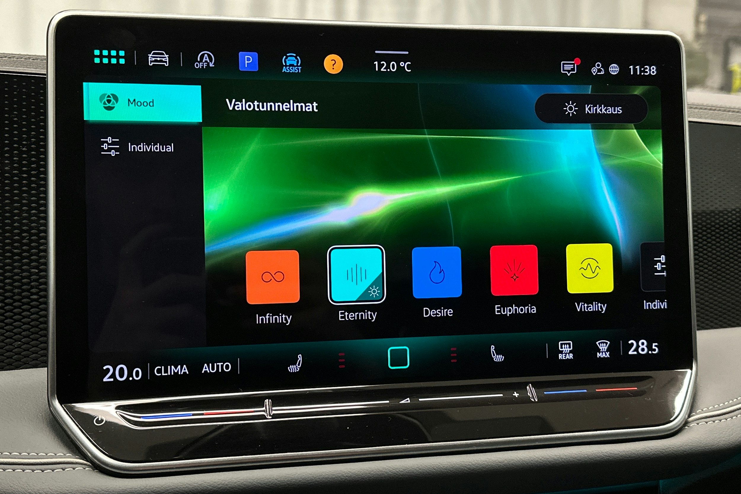 hopea Volkswagen Passat 2024 kuva 27.