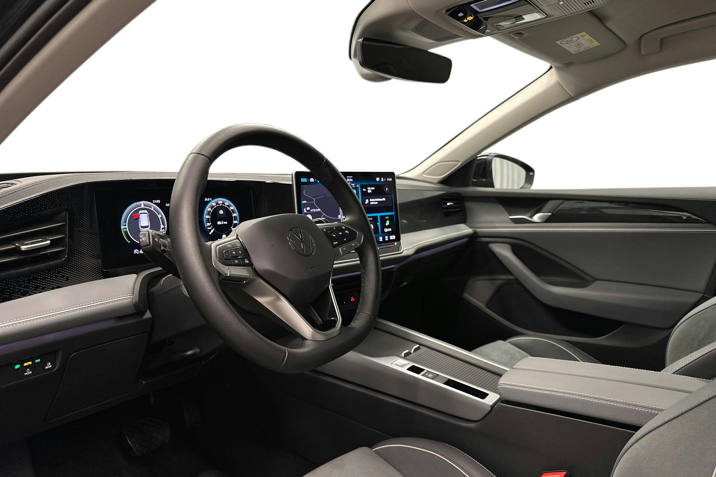 musta Volkswagen Passat 2024 kuva 7.