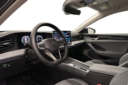 musta Volkswagen Passat 2024 kuva 7.
