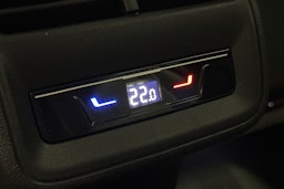 musta Volkswagen Passat 2024 kuva 17.