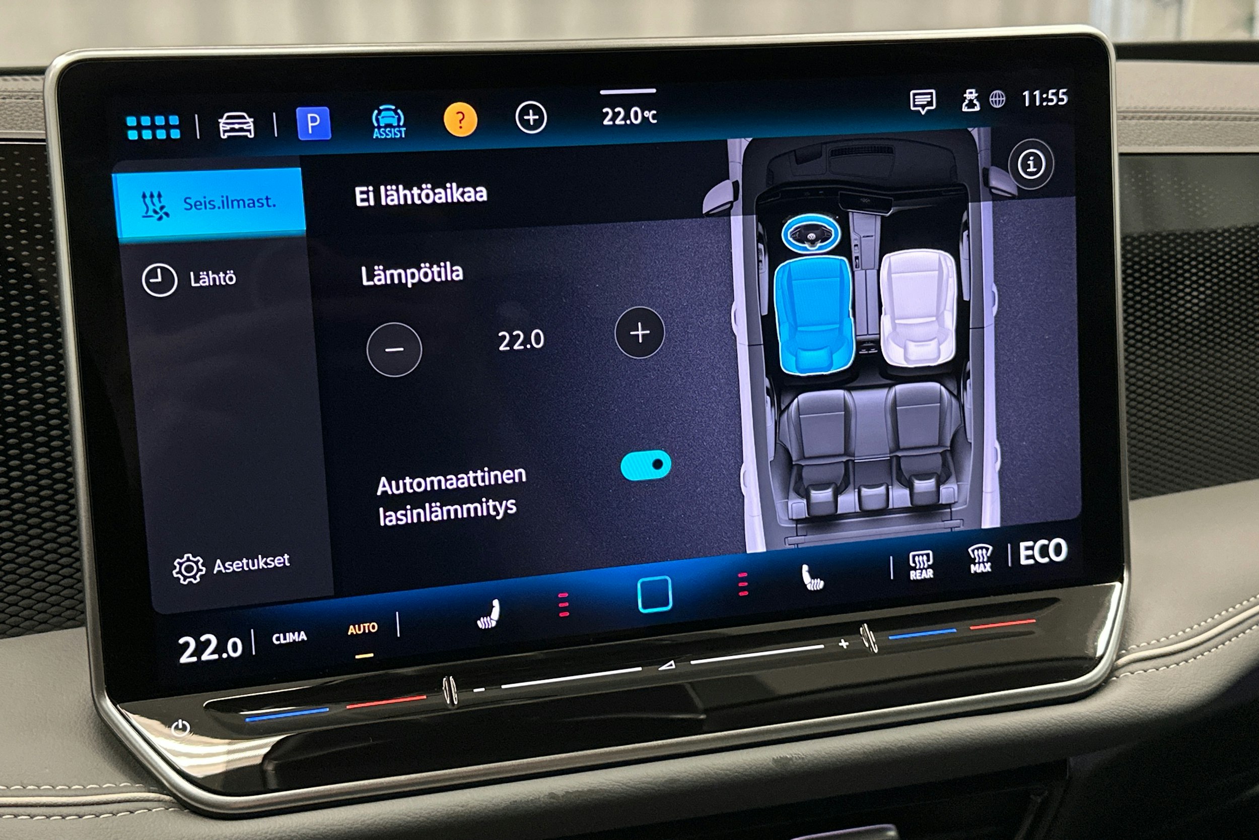 musta Volkswagen Passat 2024 kuva 27.