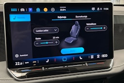 musta Volkswagen Passat 2024 kuva 31.