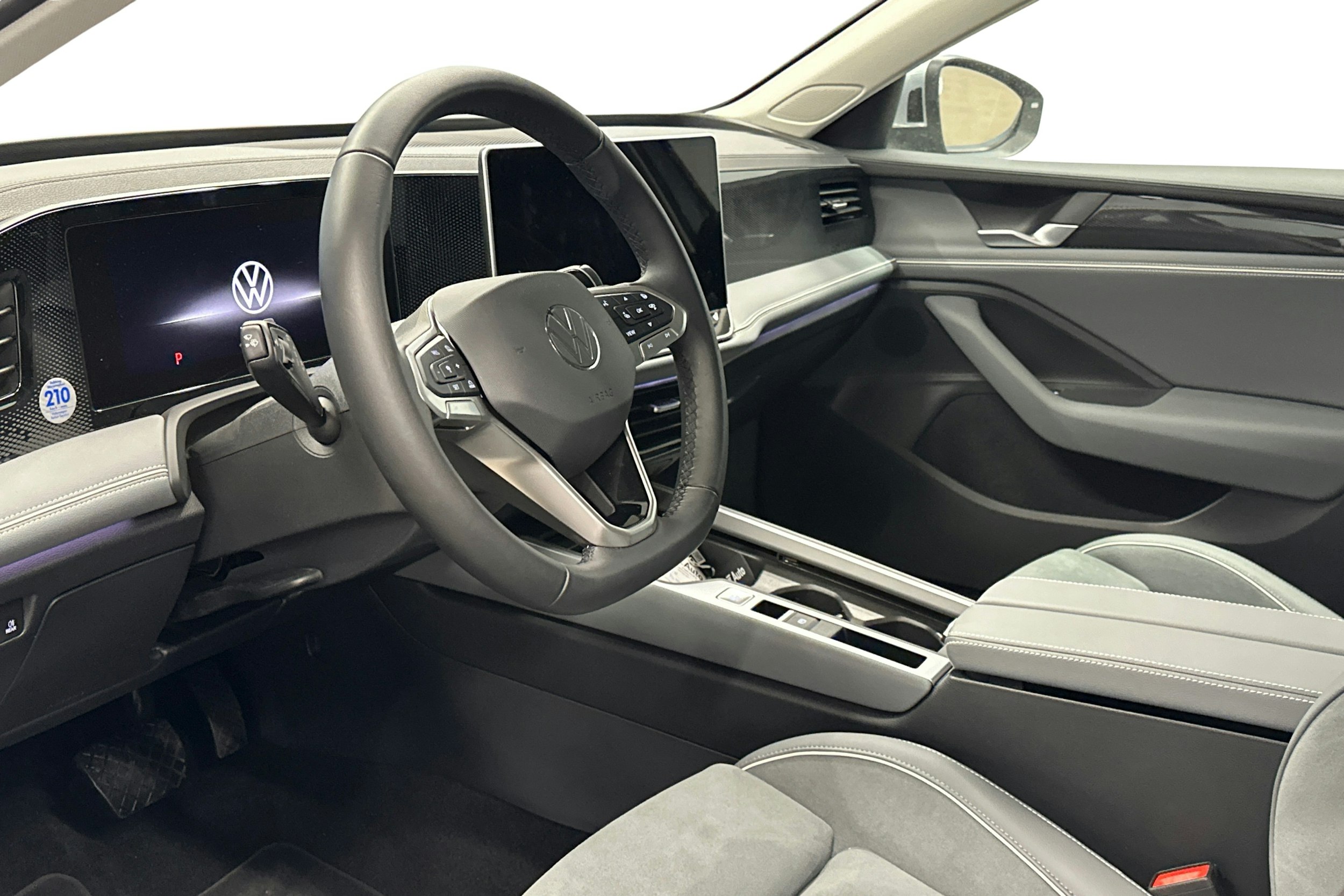 hopea Volkswagen Passat 2024 kuva 3.