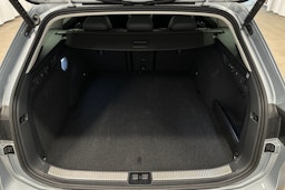 hopea Volkswagen Passat 2024 kuva 14.