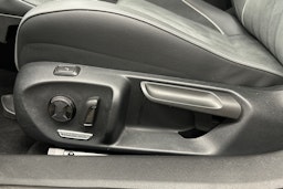 hopea Volkswagen Passat 2024 kuva 16.
