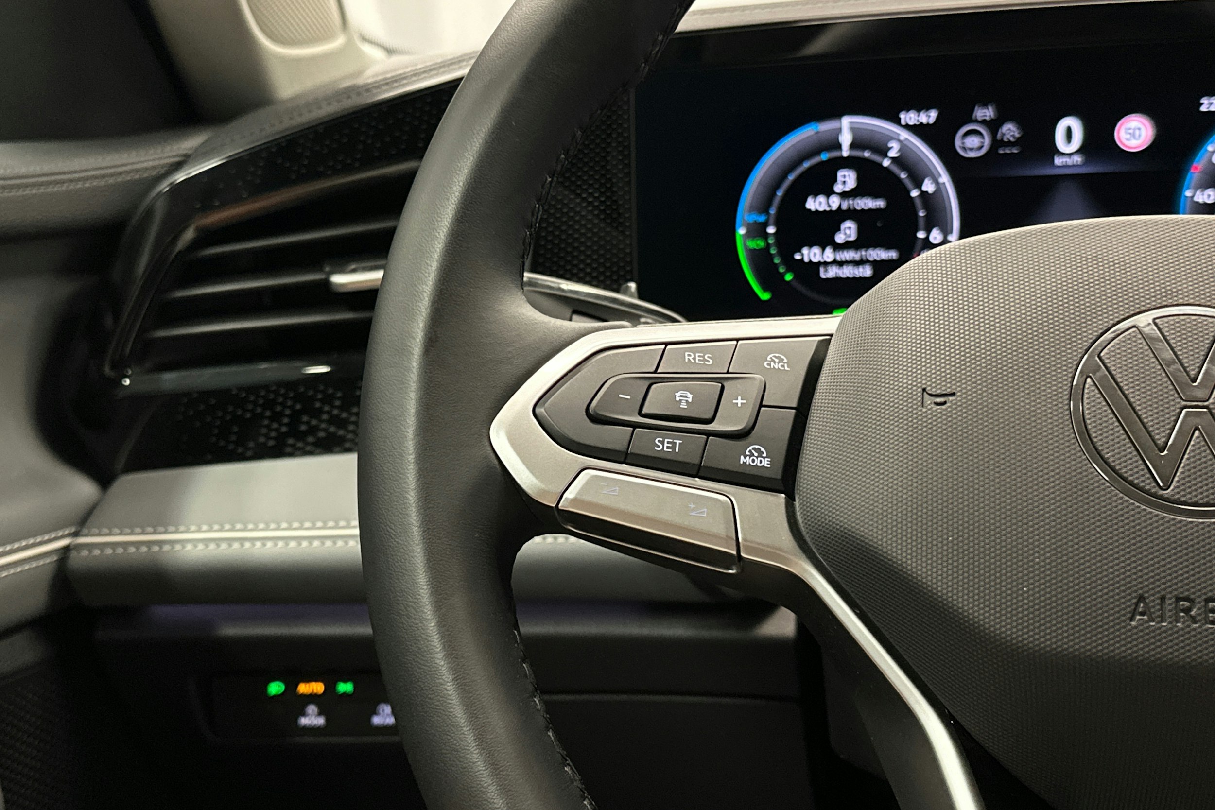 hopea Volkswagen Passat 2024 kuva 19.
