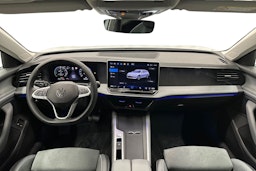 valkoinen Volkswagen Passat 2024 kuva 9.