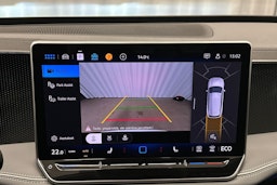 valkoinen Volkswagen Passat 2024 kuva 23.