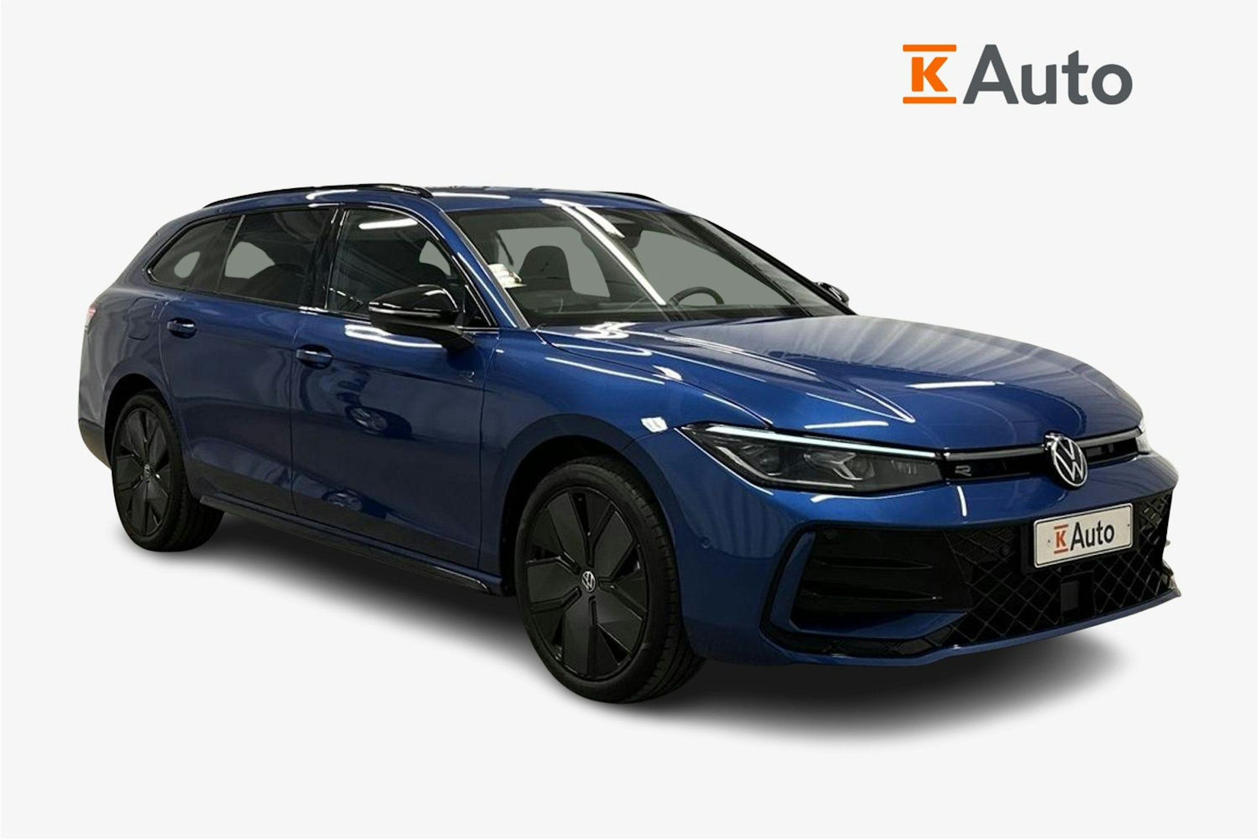 sininen Volkswagen Passat 2024 kuva 1.
