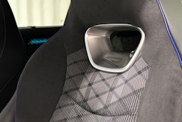 sininen Volkswagen Passat 2024 kuva 20.