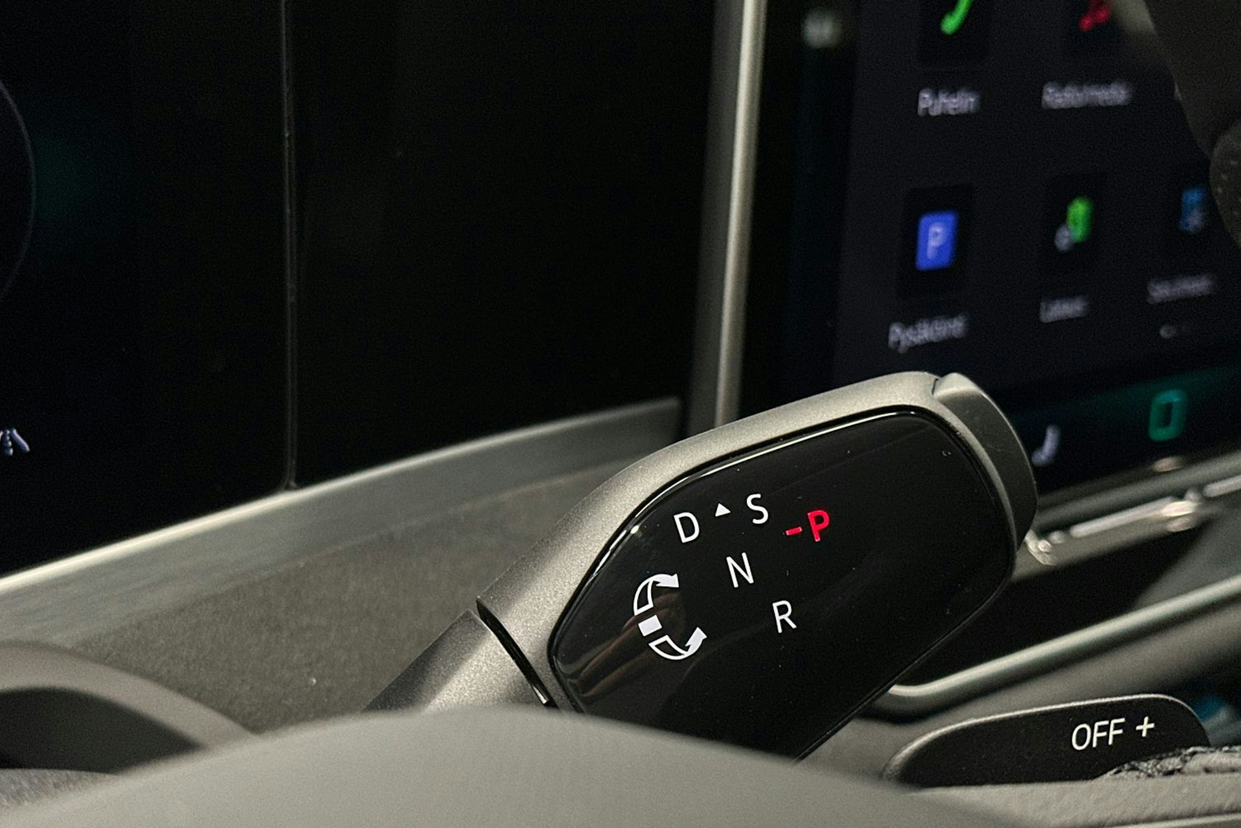 sininen Volkswagen Passat 2024 kuva 21.
