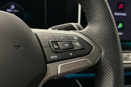 sininen Volkswagen Passat 2024 kuva 23.