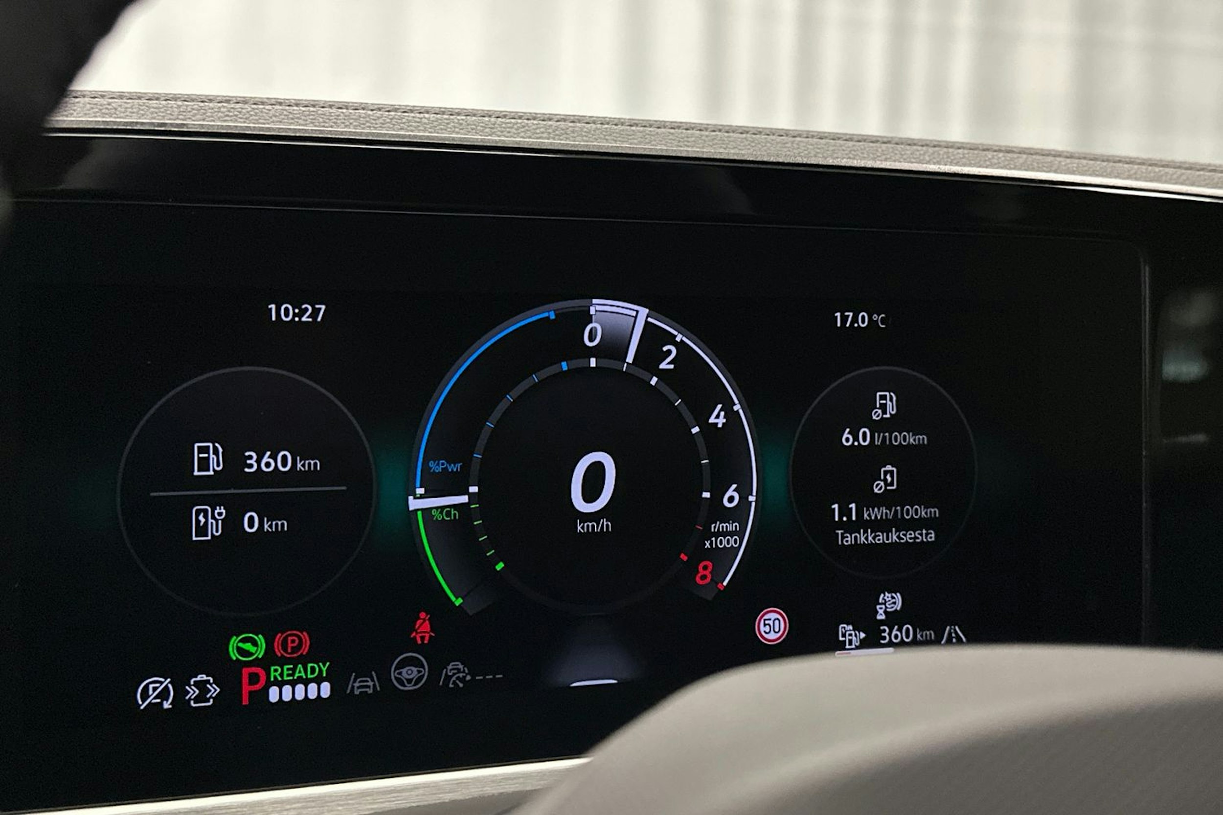 sininen Volkswagen Passat 2024 kuva 24.