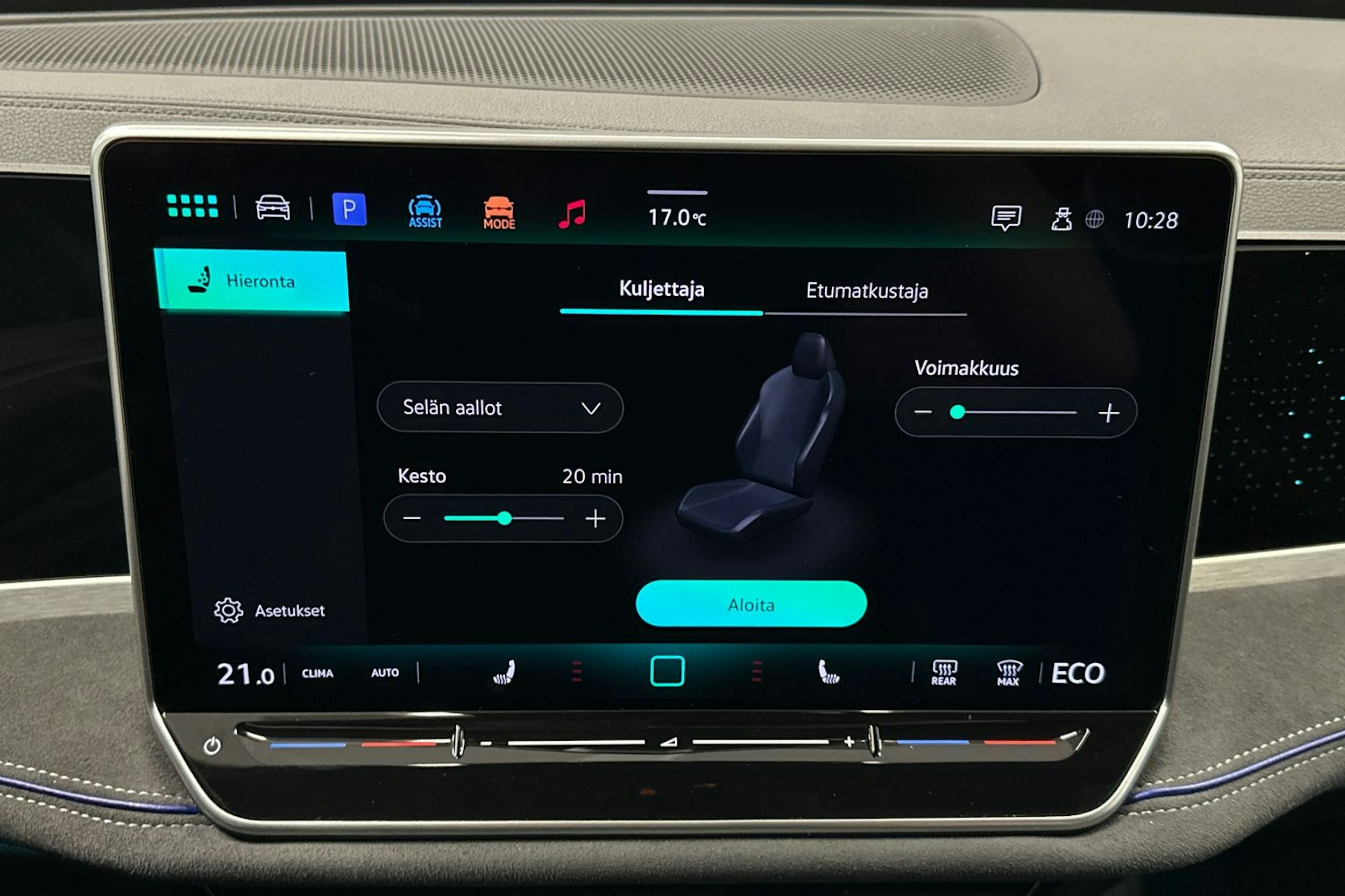 sininen Volkswagen Passat 2024 kuva 30.