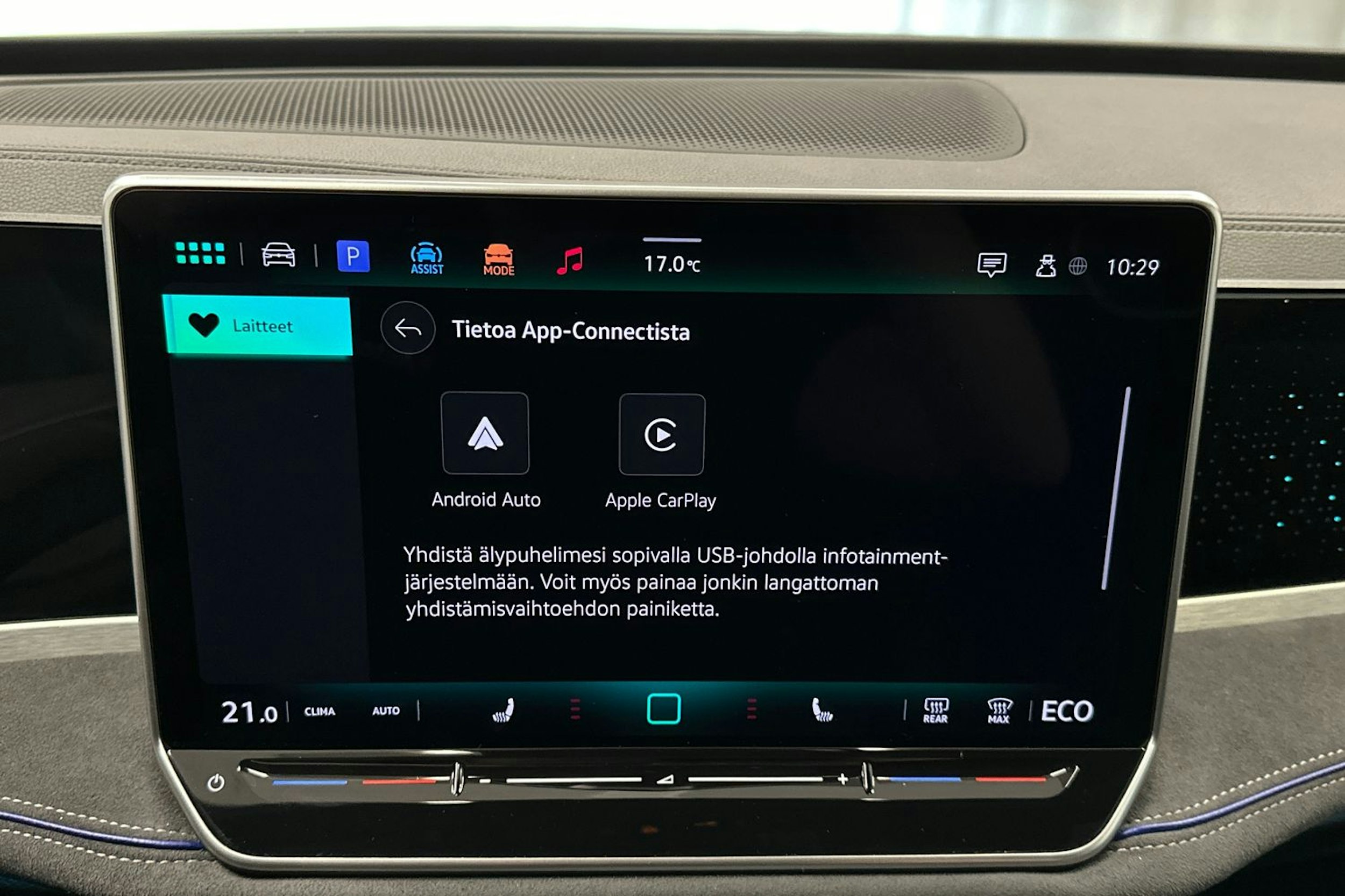 sininen Volkswagen Passat 2024 kuva 34.
