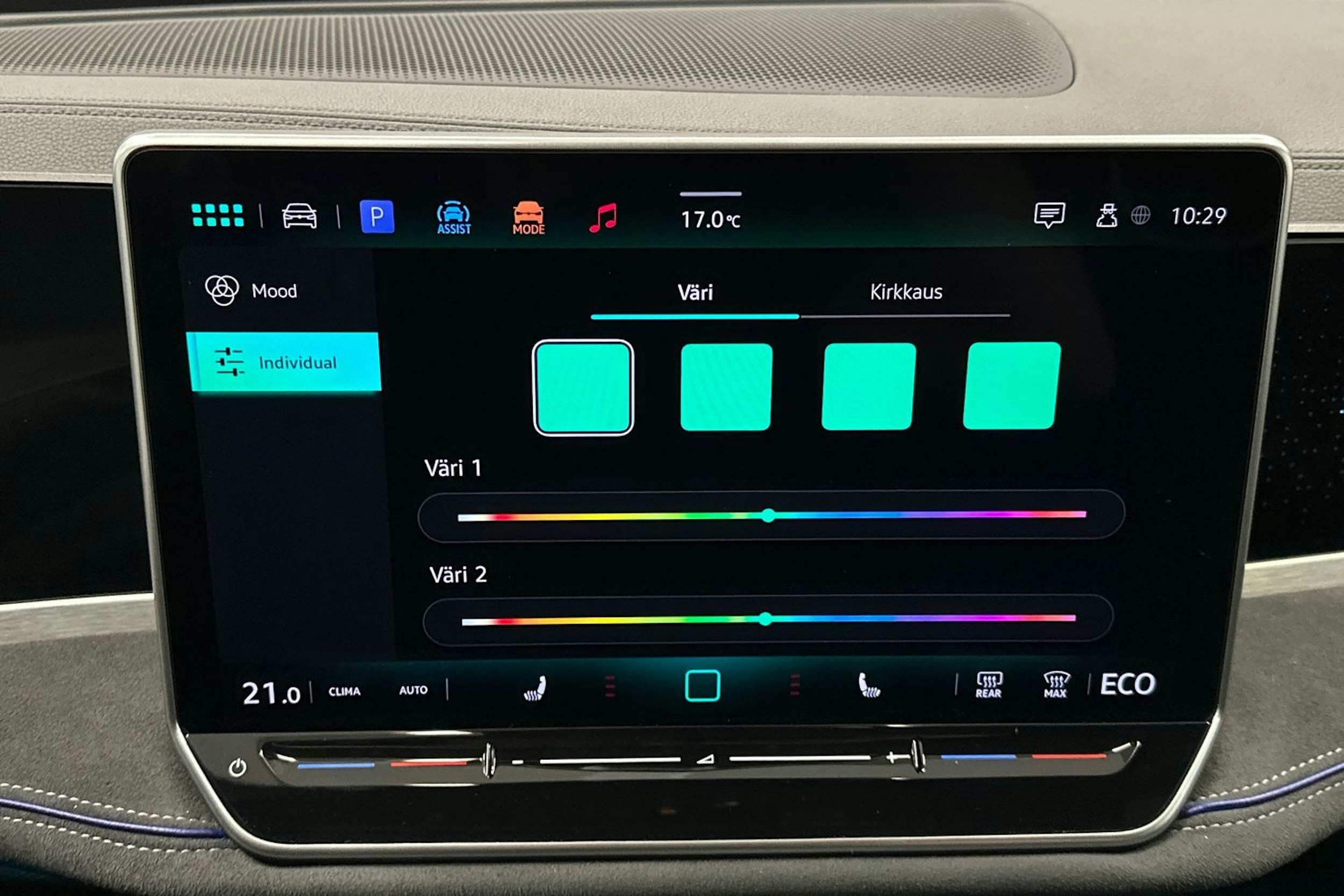 sininen Volkswagen Passat 2024 kuva 35.