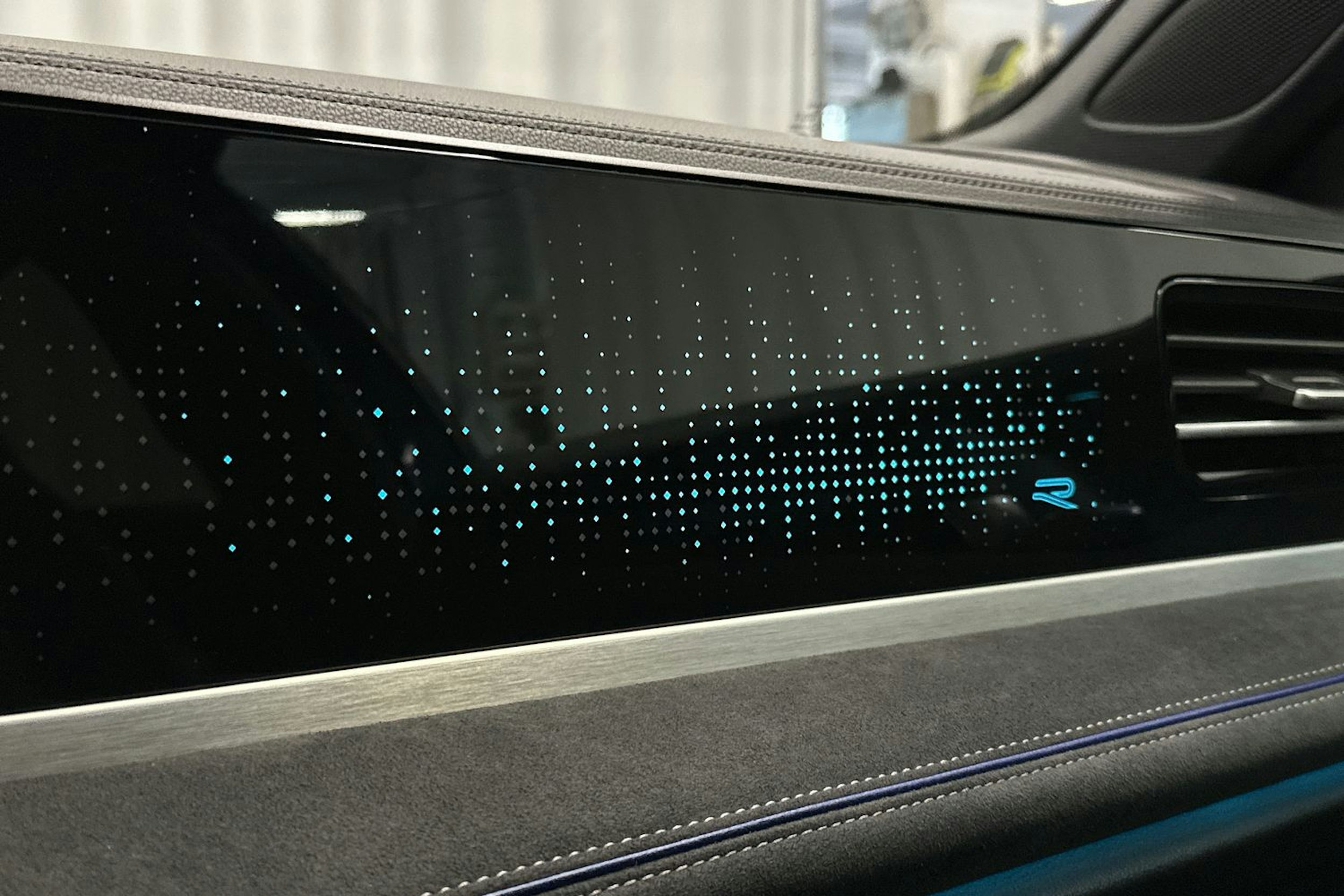 sininen Volkswagen Passat 2024 kuva 36.