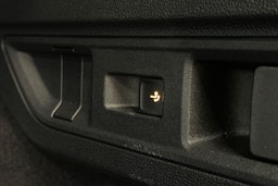 sininen Volkswagen Passat 2024 kuva 39.