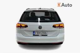 Valkoinen Volkswagen PASSAT 2024 kuva 4.