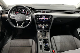 Valkoinen Volkswagen PASSAT 2024 kuva 9.