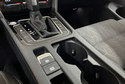 Valkoinen Volkswagen PASSAT 2024 kuva 22.