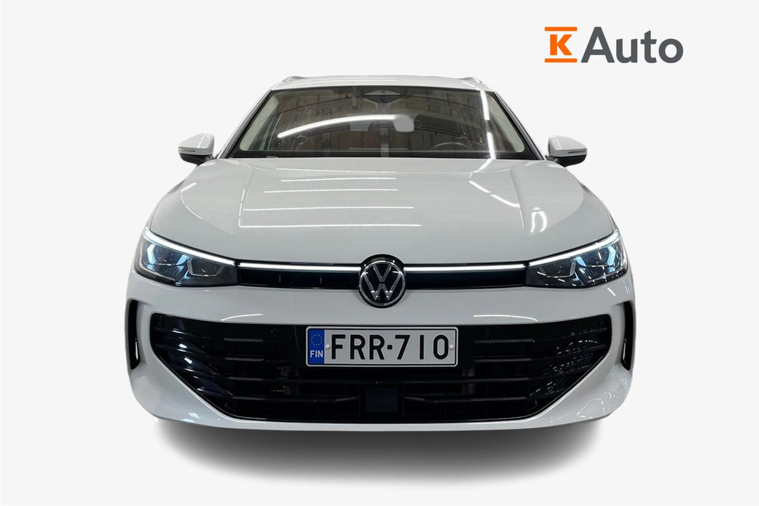 Valkoinen Volkswagen PASSAT 2024 kuva 5.