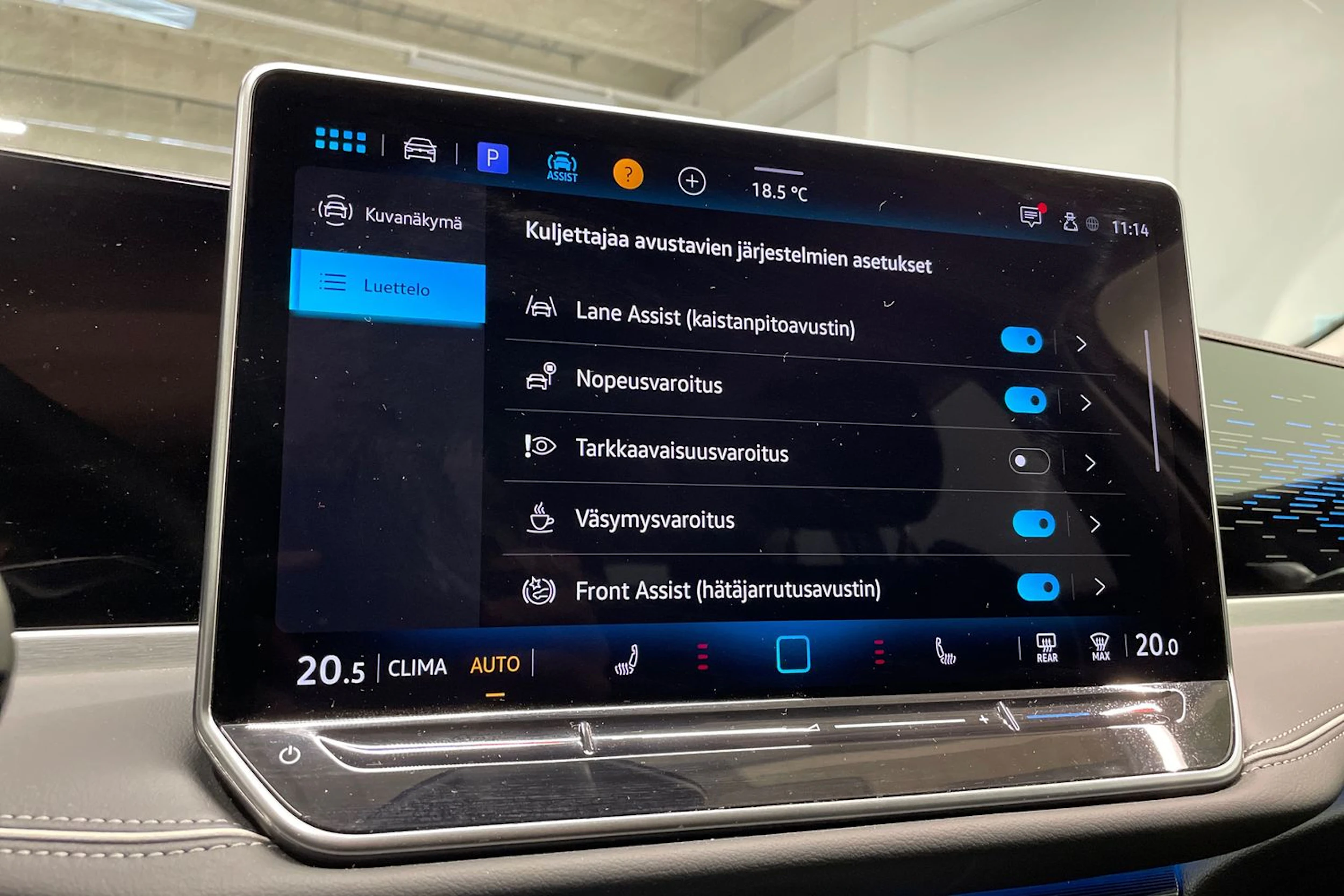 Valkoinen Volkswagen PASSAT 2024 kuva 23.