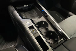 Valkoinen Volkswagen PASSAT 2024 kuva 27.