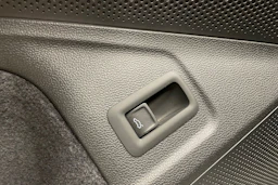 Valkoinen Volkswagen PASSAT 2024 kuva 31.
