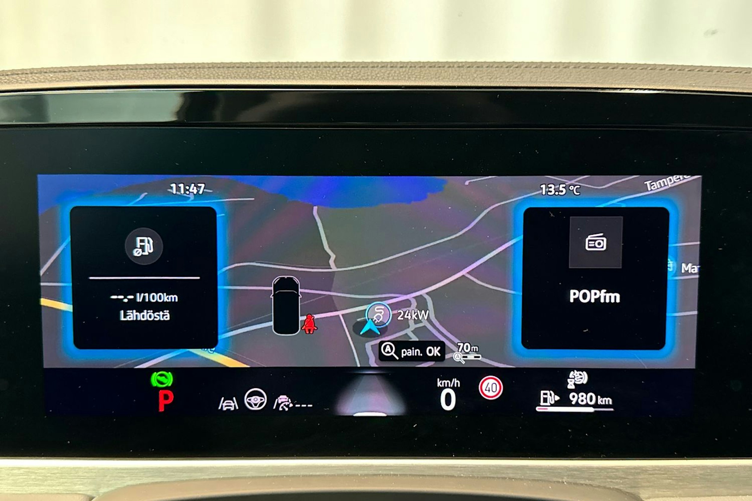 vihreä Volkswagen Passat 2024 kuva 22.