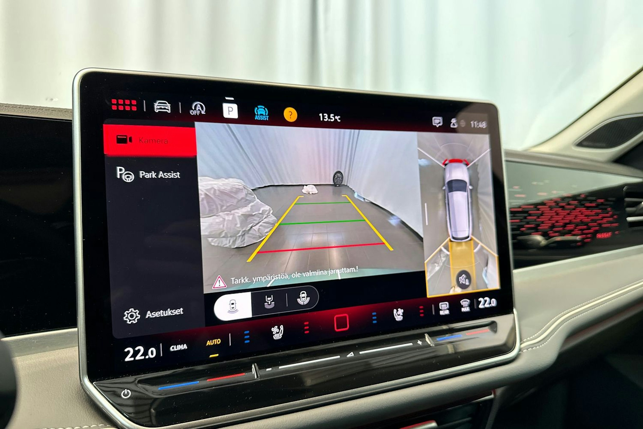 vihreä Volkswagen Passat 2024 kuva 27.