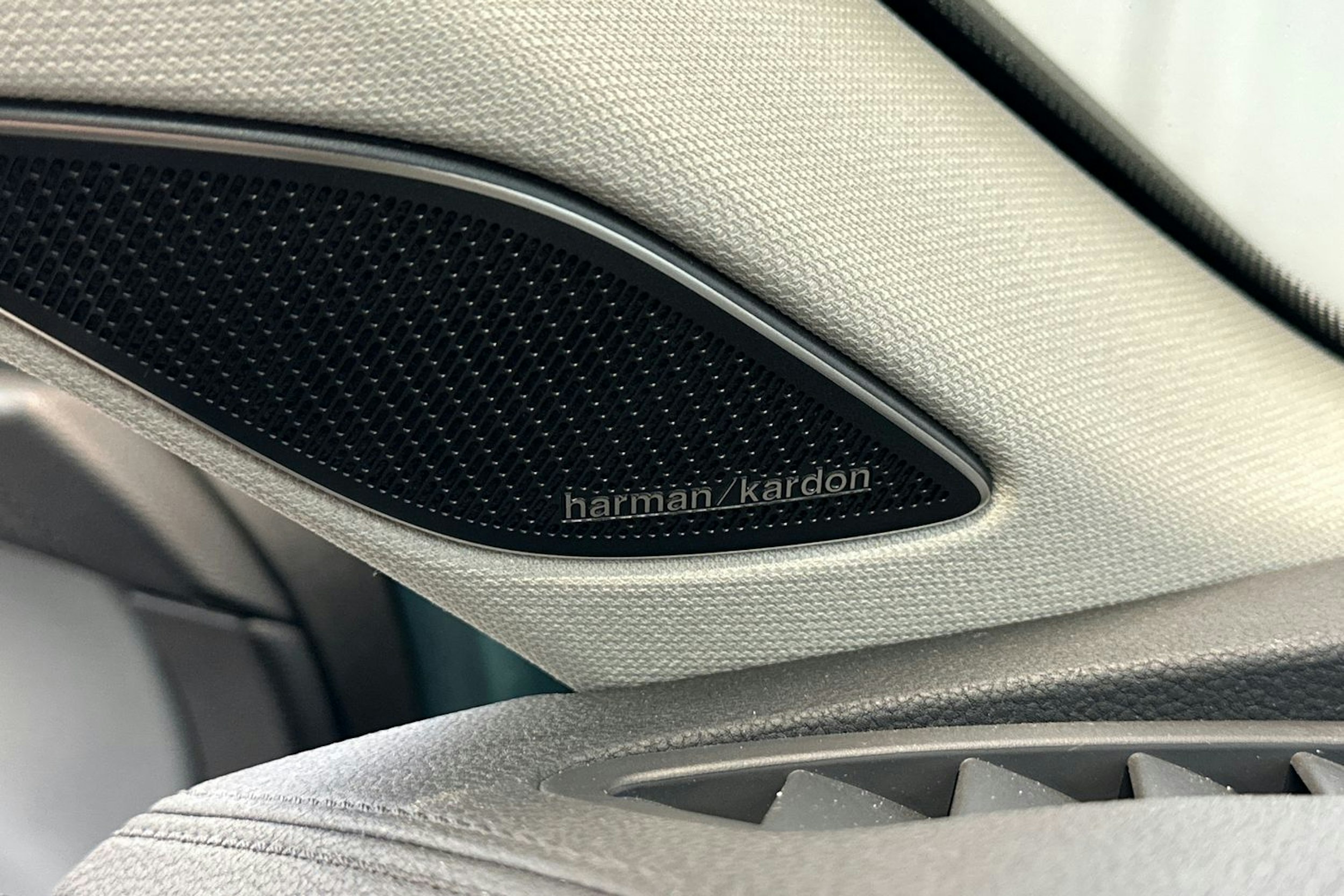vihreä Volkswagen Passat 2024 kuva 29.