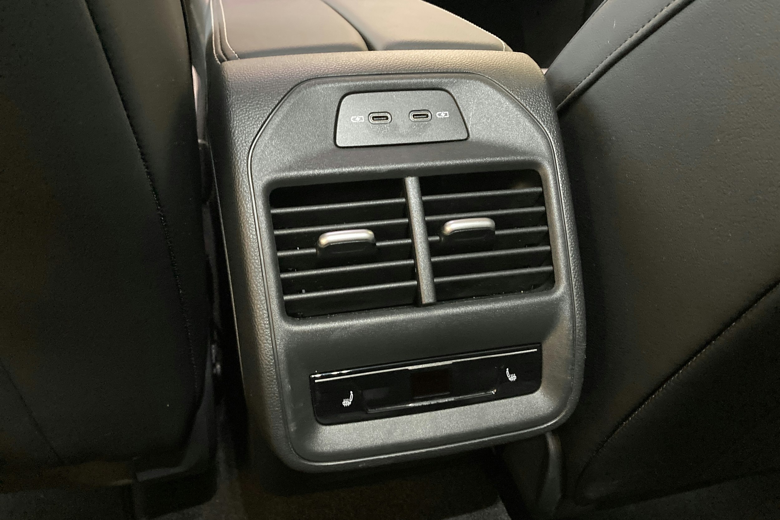 met. harmaa Volkswagen Passat 2025 kuva 20.