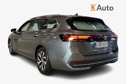 harmaa Volkswagen Passat 2024 kuva 2.