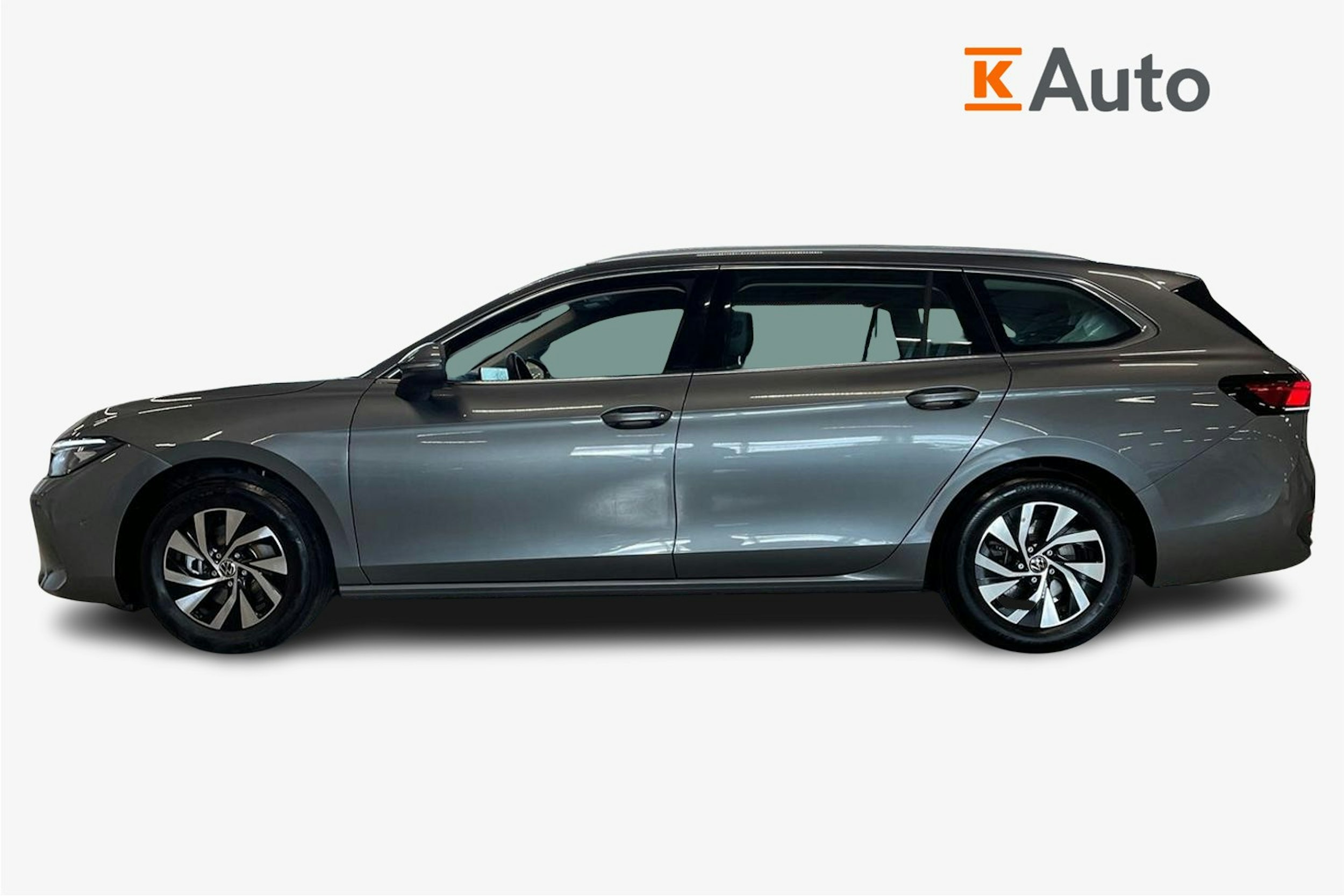 harmaa Volkswagen Passat 2024 kuva 5.