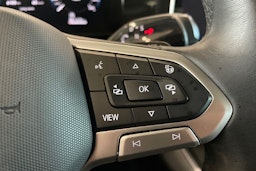 harmaa Volkswagen Passat 2024 kuva 15.