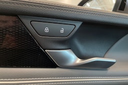 harmaa Volkswagen Passat 2024 kuva 34.
